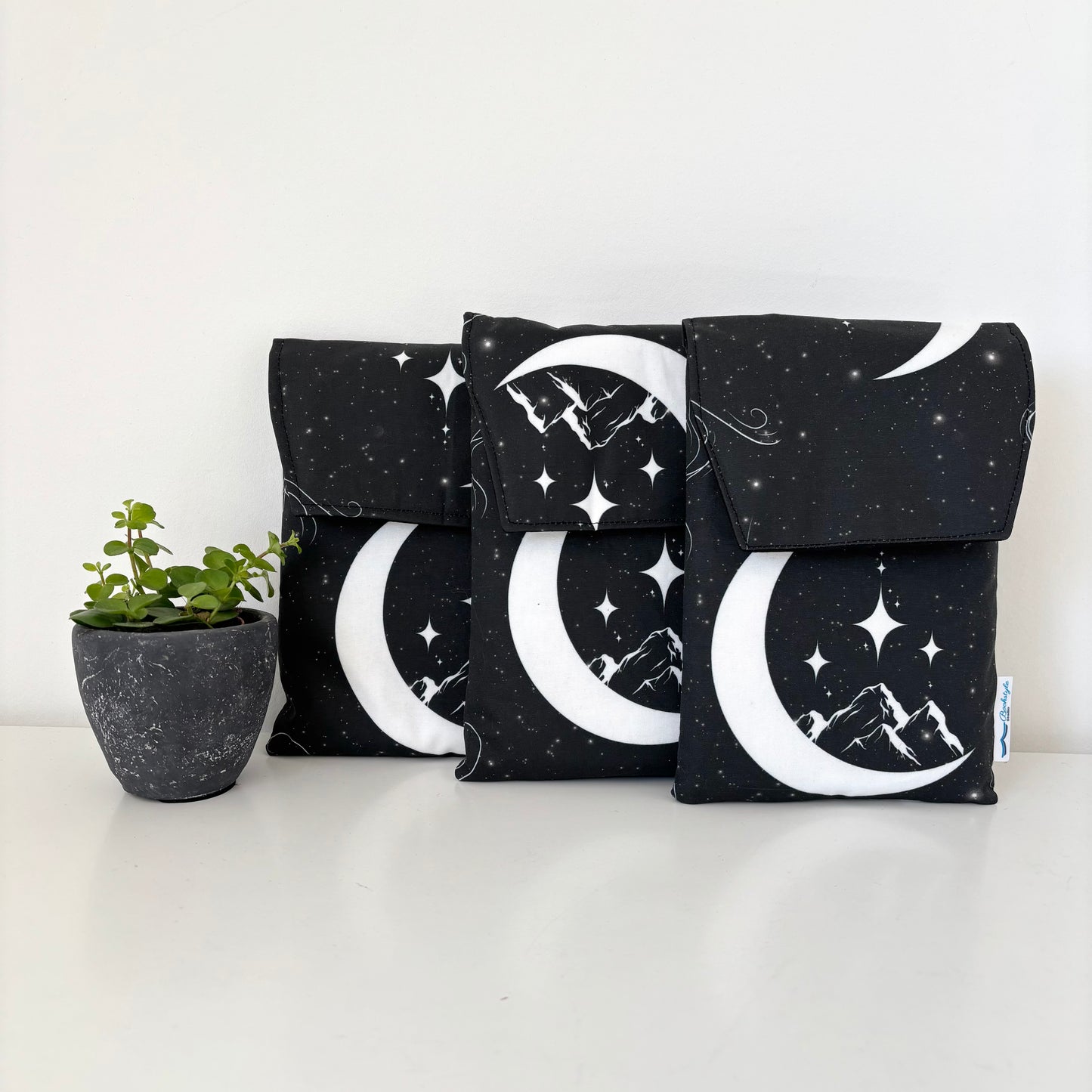 E-reader Sleeve Night Court