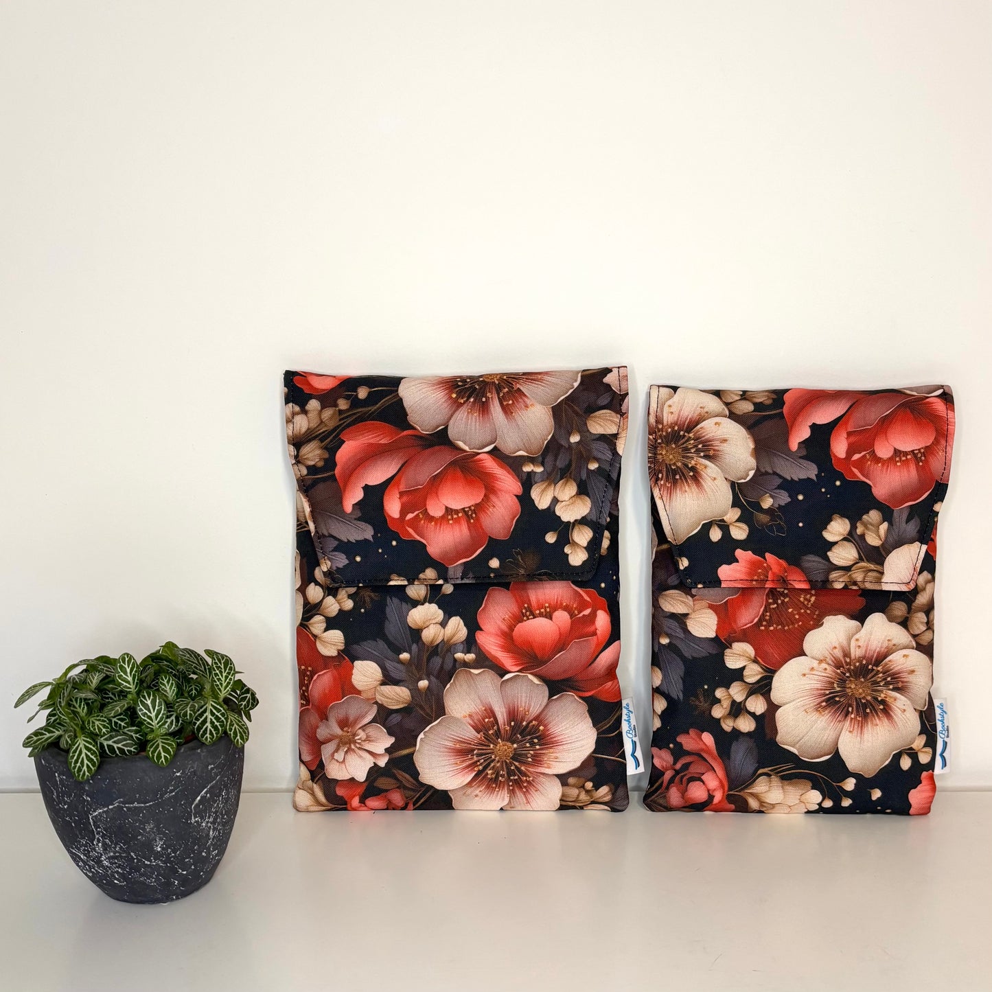 E-reader Sleeve Dark Romance