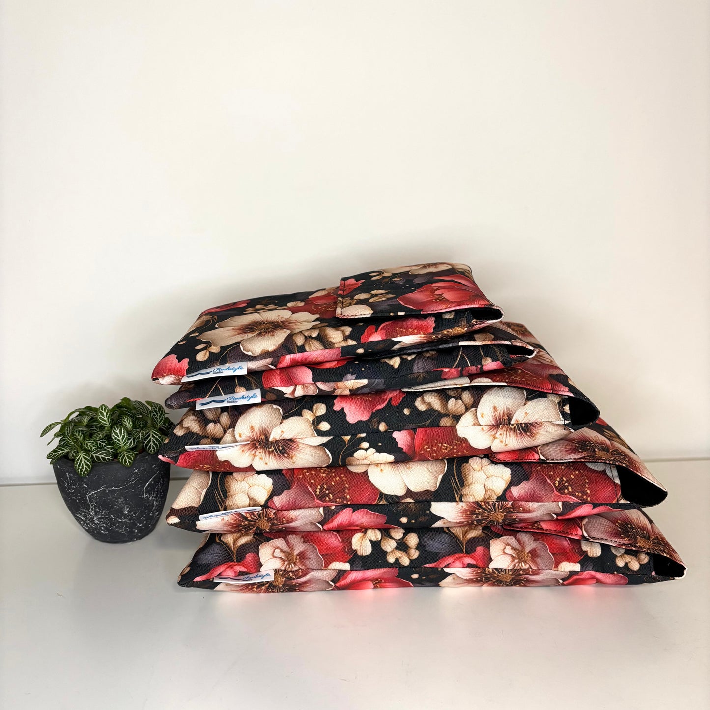 E-reader Sleeve Dark Romance