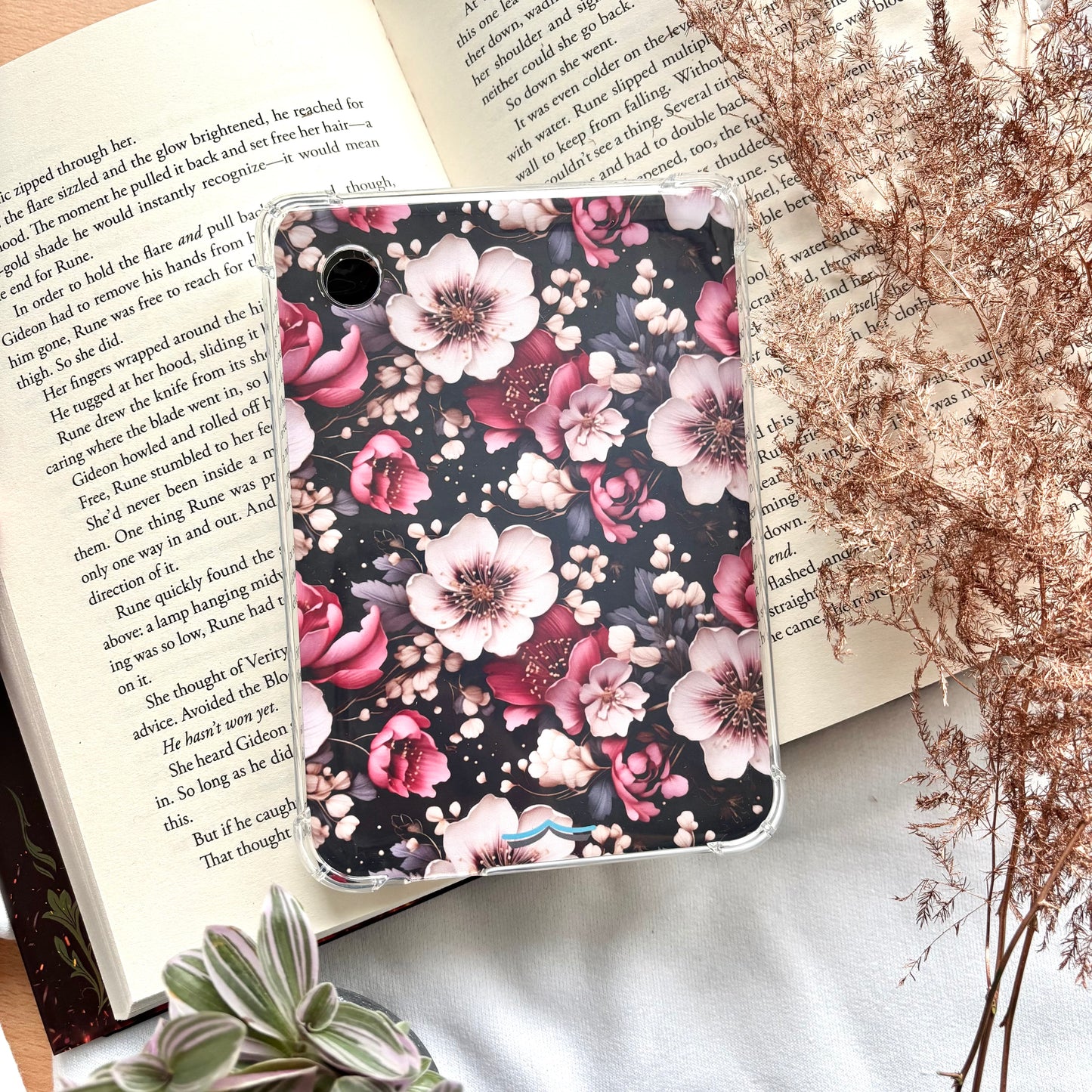 E-reader Insert Dark Romance