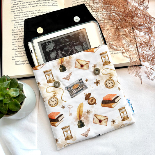 E-reader Sleeve Adventurous Letters