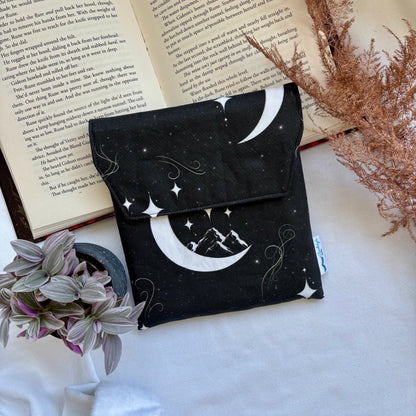E-reader Sleeve Midnight Chapters
