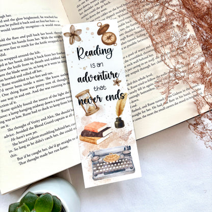 Papieren boekenlegger Adventurous Letters