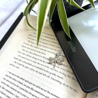 E-reader dust plug Dragonfly