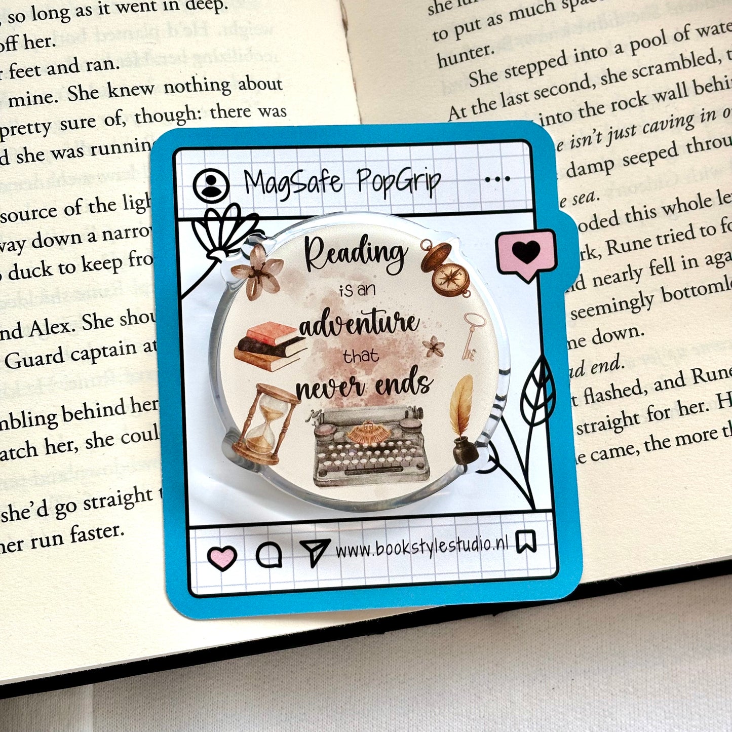 MagSafe PopGrip E-reader Adventurous Letters