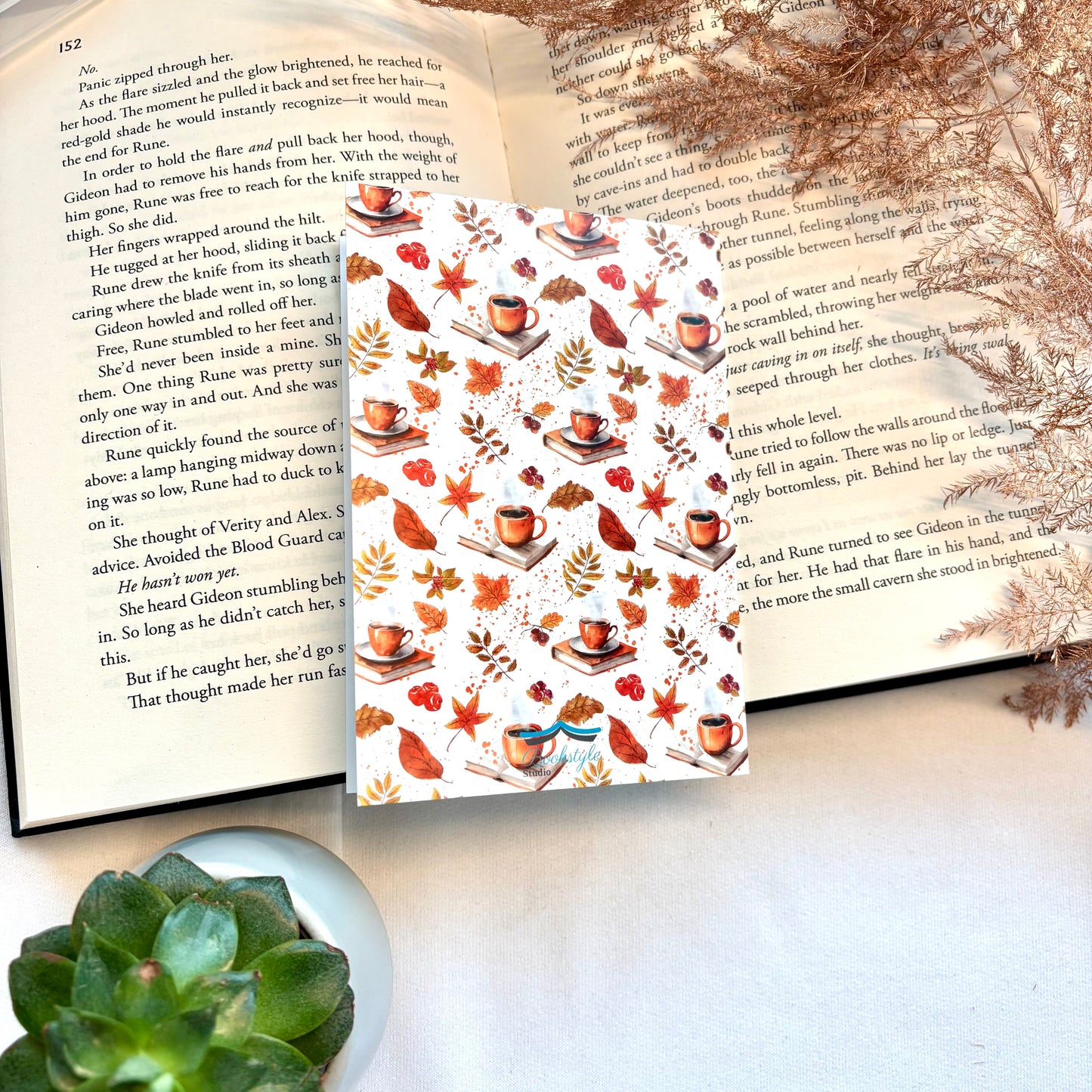 Bookish Wenskaart Cozy Fall