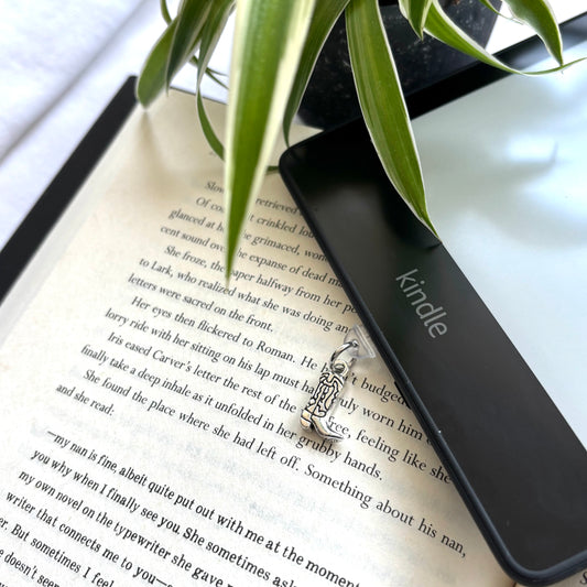 E-reader dust plug Cowboy boot