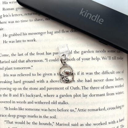 E-reader dust plug Bird