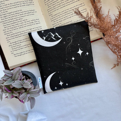 E-reader Sleeve Midnight Chapters