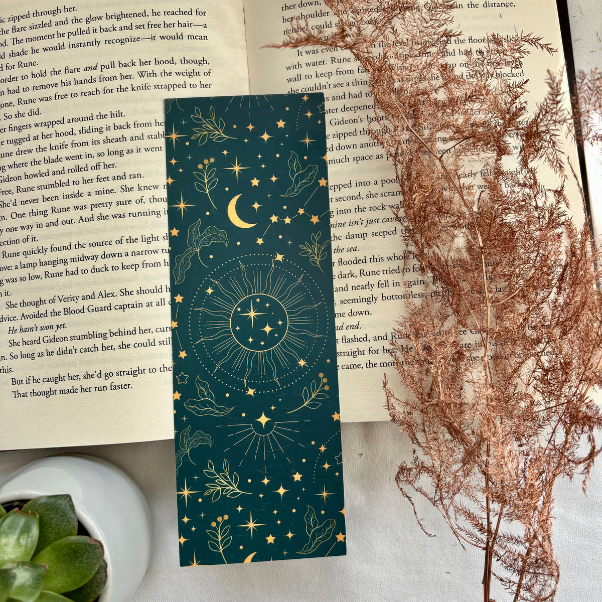 Papieren boekenlegger Starlit Garden