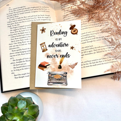 Bookish Wenskaart Adventurous Letters