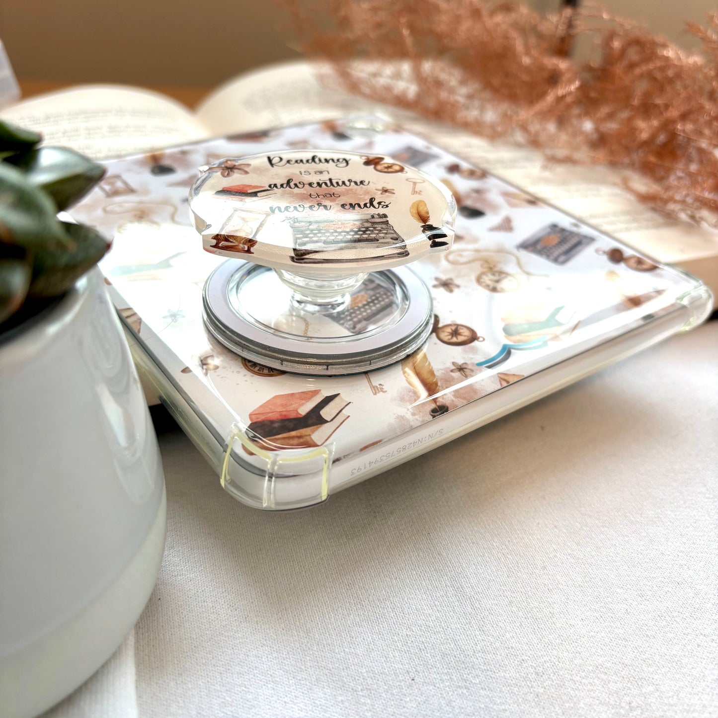 MagSafe PopGrip E-reader Adventurous Letters
