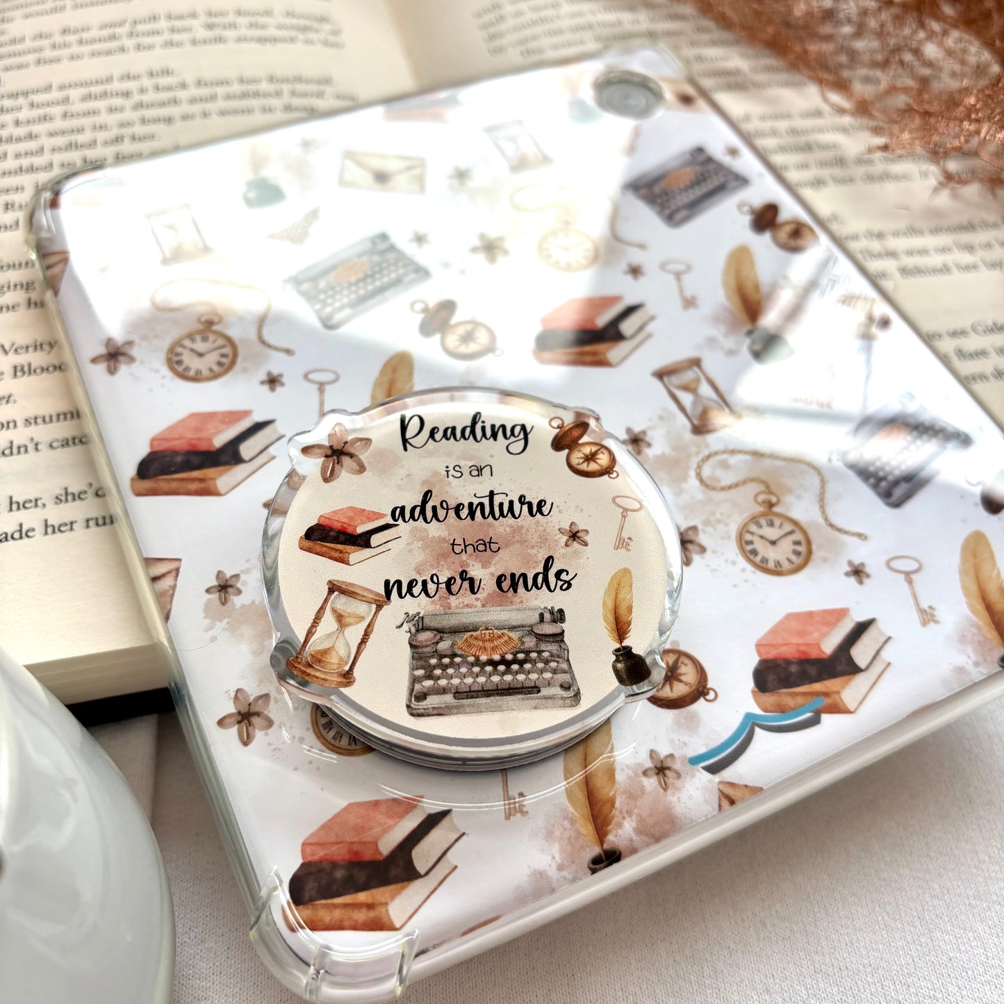 MagSafe PopGrip E-reader Adventurous Letters