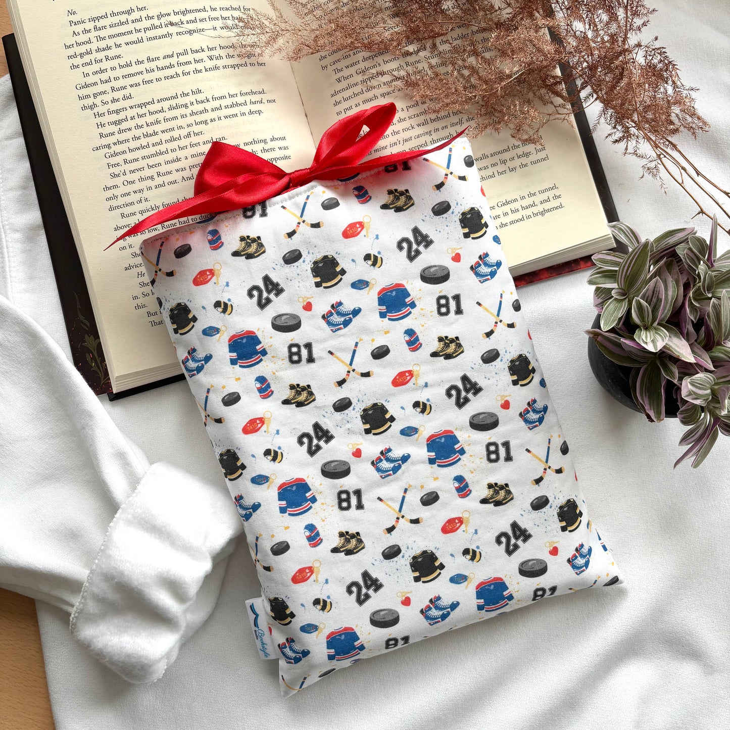 Boek Sleeve Fourteen Ten (Pride Month)
