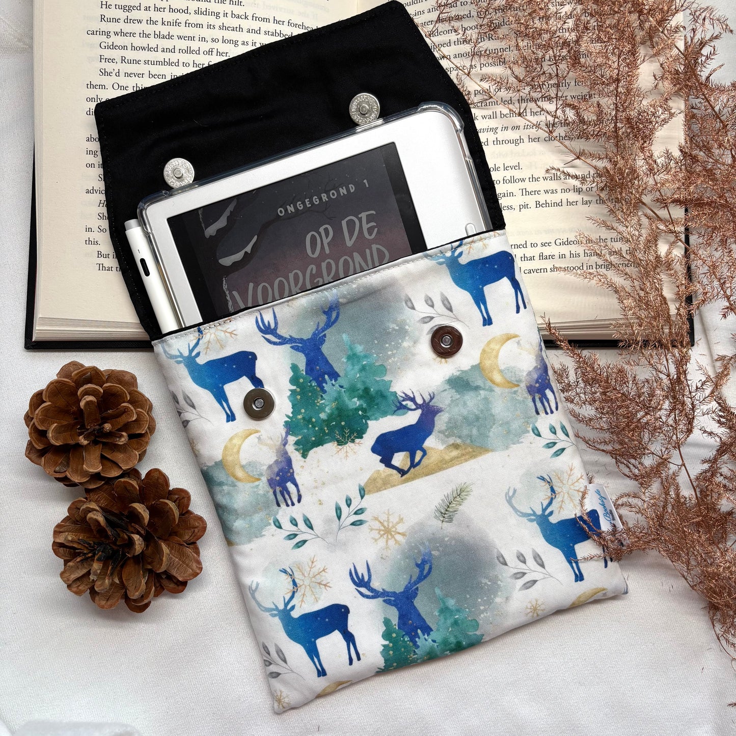 E-reader Sleeve Winter Fantasy
