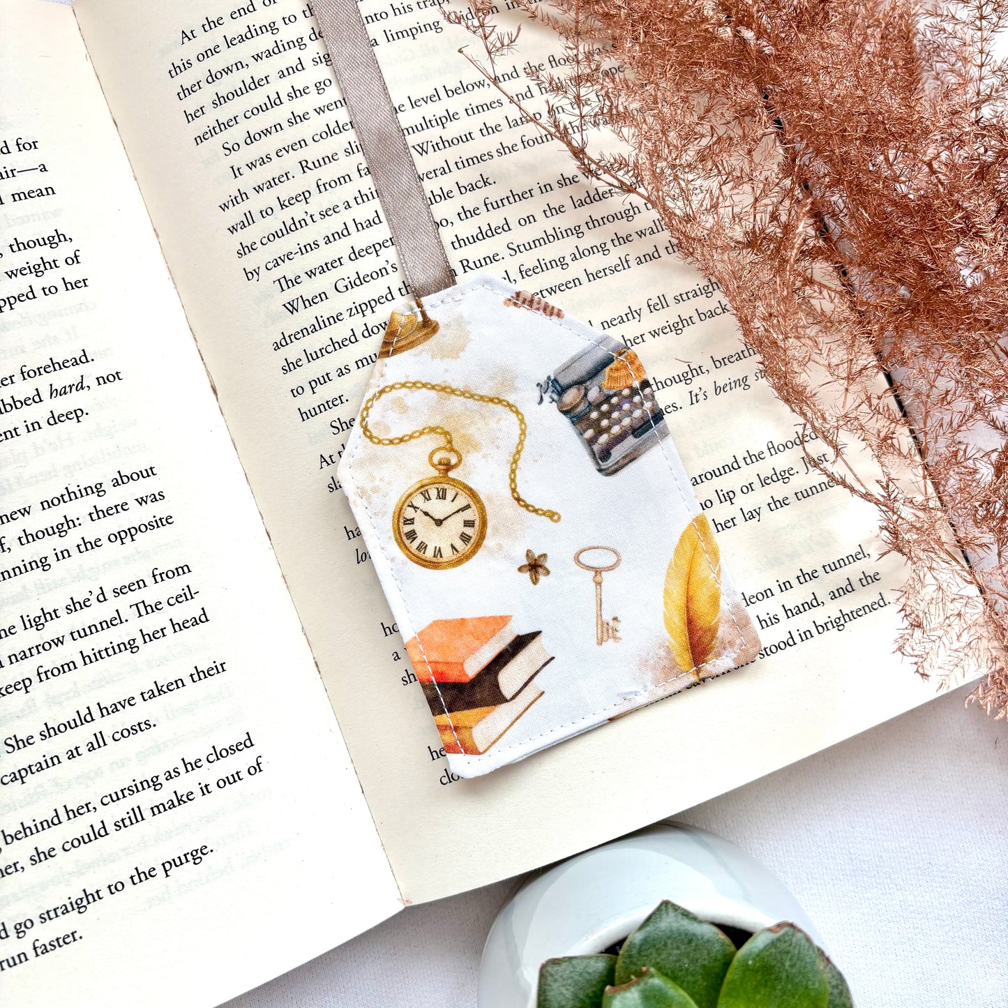 Theezakje boekenlegger Adventurous Letters