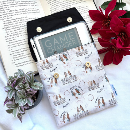 E-reader Sleeve Reading Cat